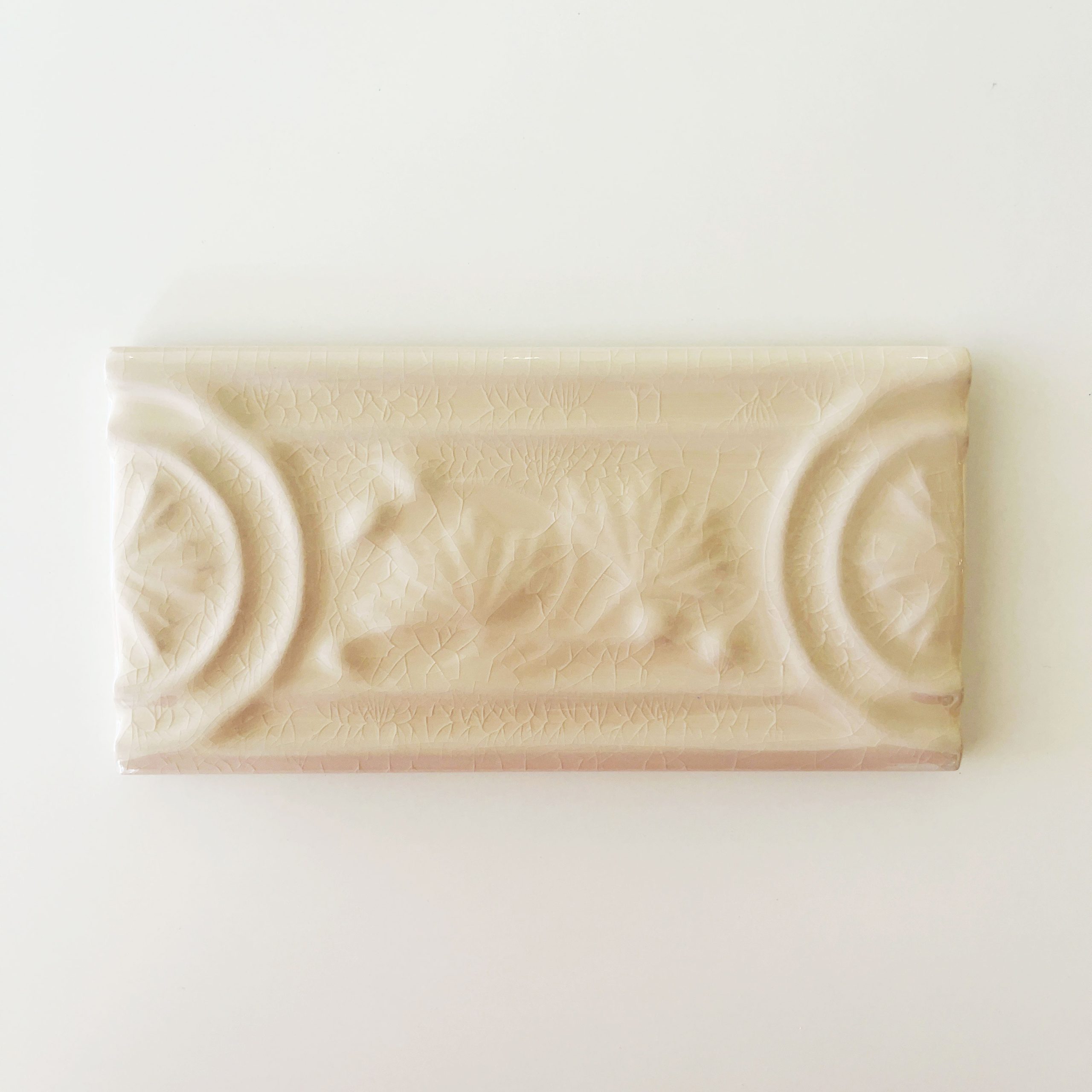 Antique White Riviera